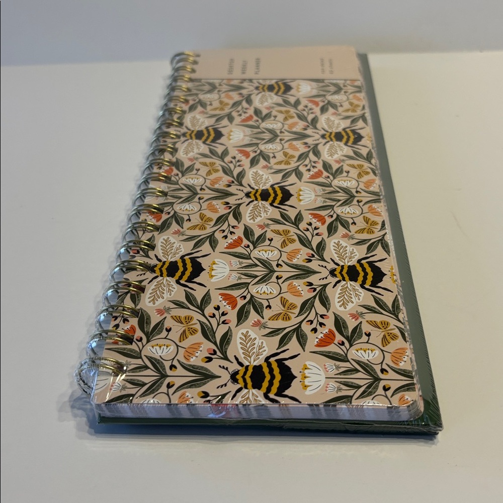 Fringe Desktop Bee Theme Easel Weekly Undated Planner - Picture 10 of 15